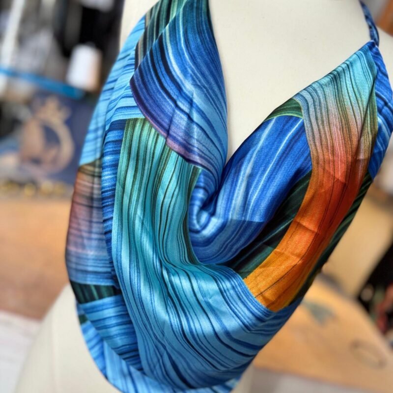 halter neck in silk