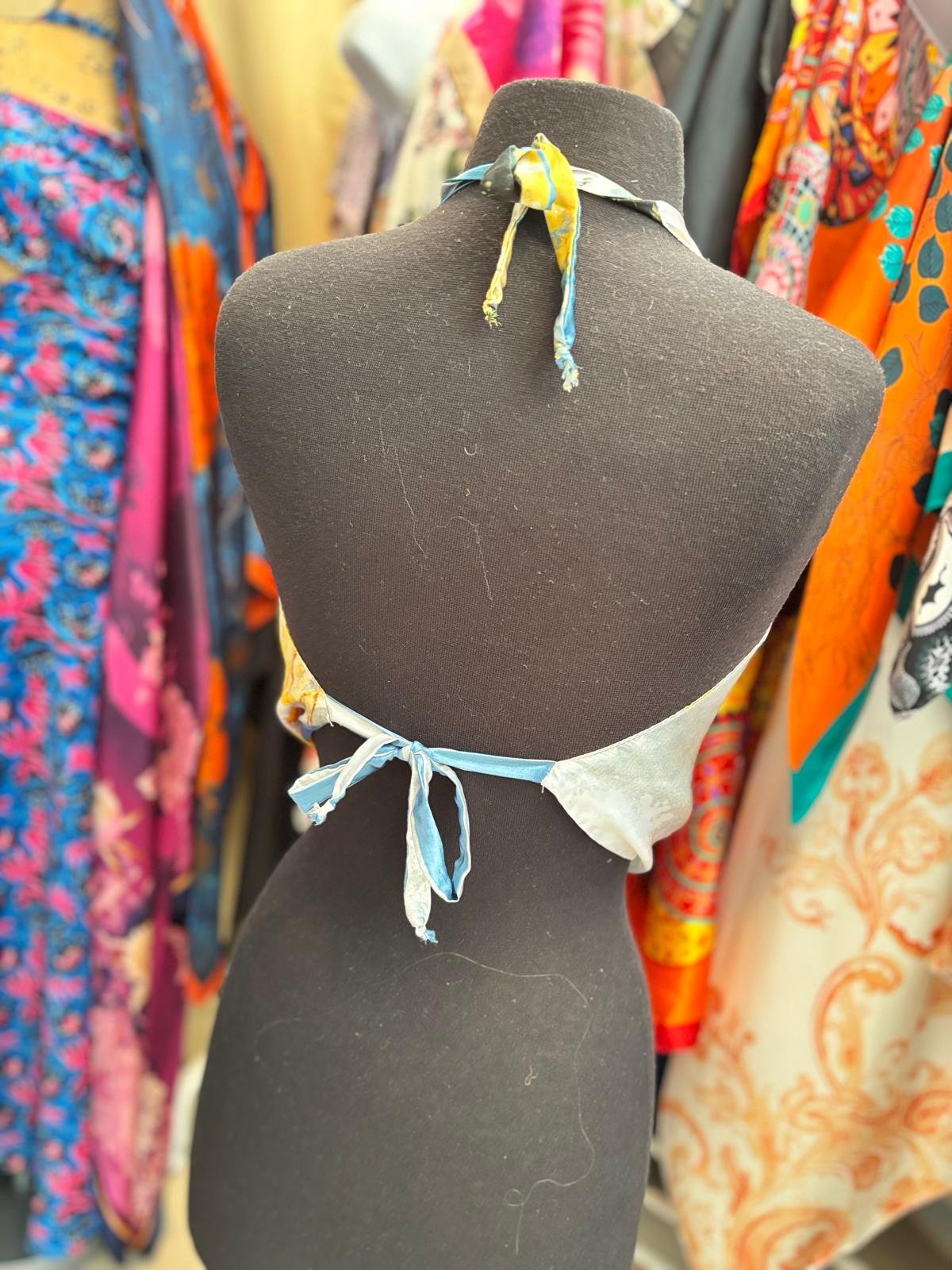 halter neck in silk - Image 3